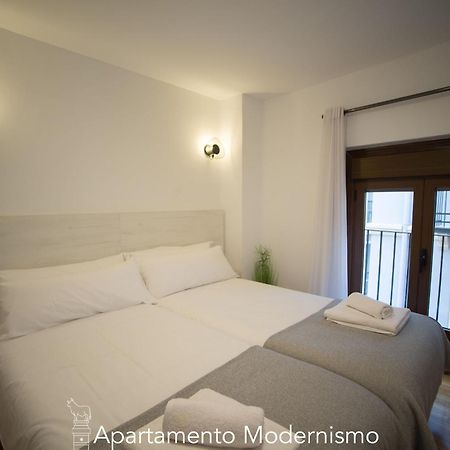 Apartamentos Plaza Del Torico Teruel Exterior foto