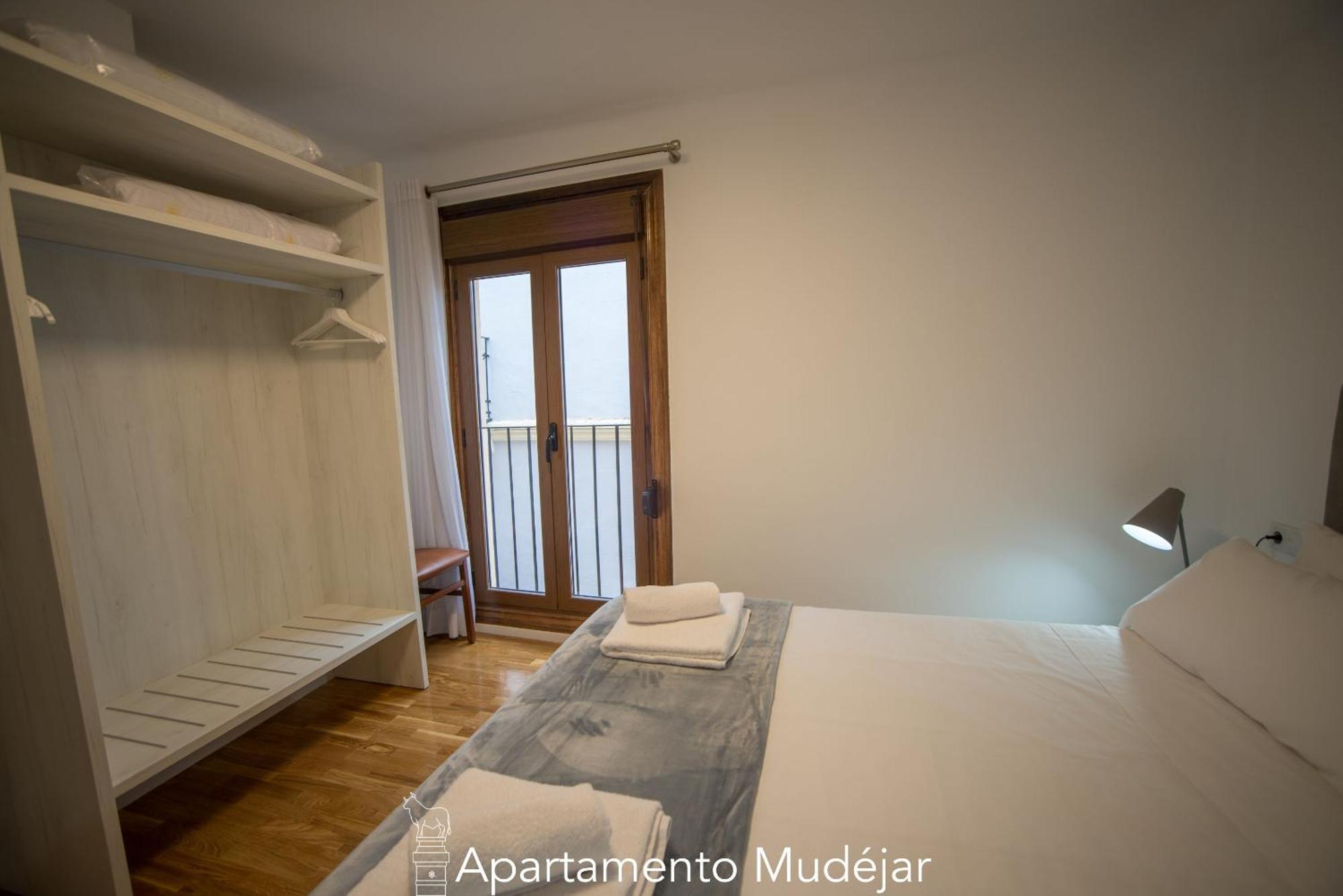 Apartamentos Plaza Del Torico Teruel Cameră foto