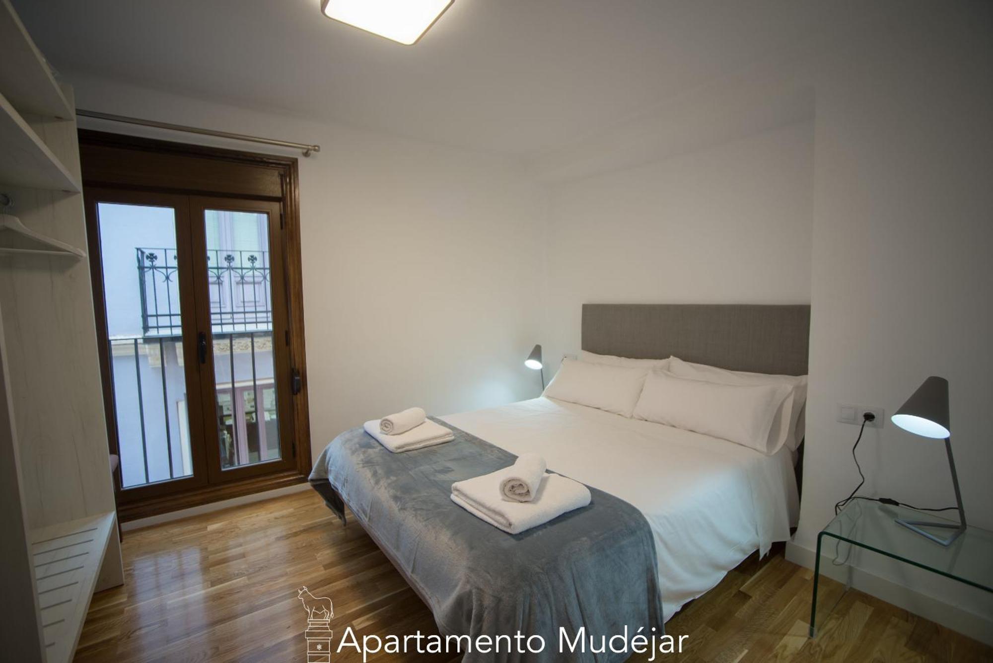Apartamentos Plaza Del Torico Teruel Exterior foto